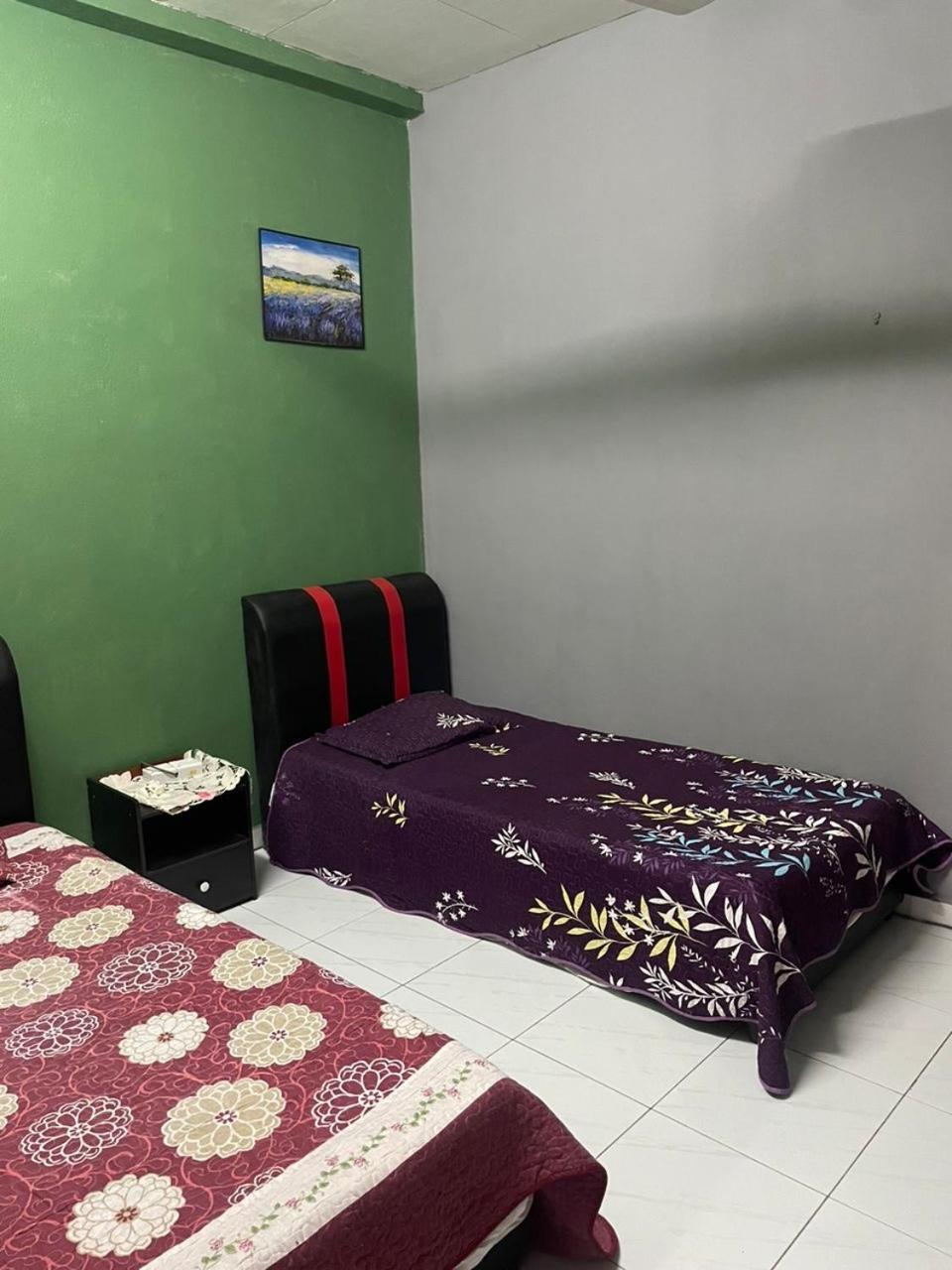 Aqil Homestay Lunas Kulim For Mslim Only エクステリア 写真